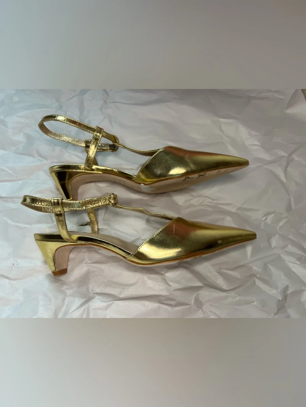 Antonio Melani Jules T-Strap Gold Leather Dress Pumps in Size 7.5M